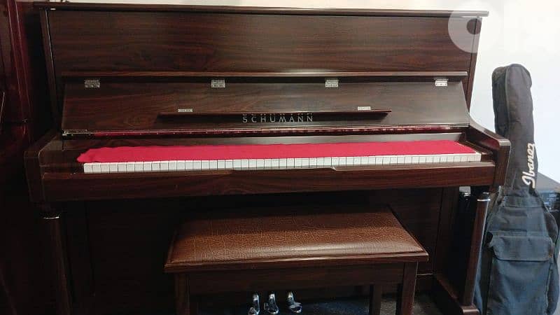 schumann piano mint condition 0