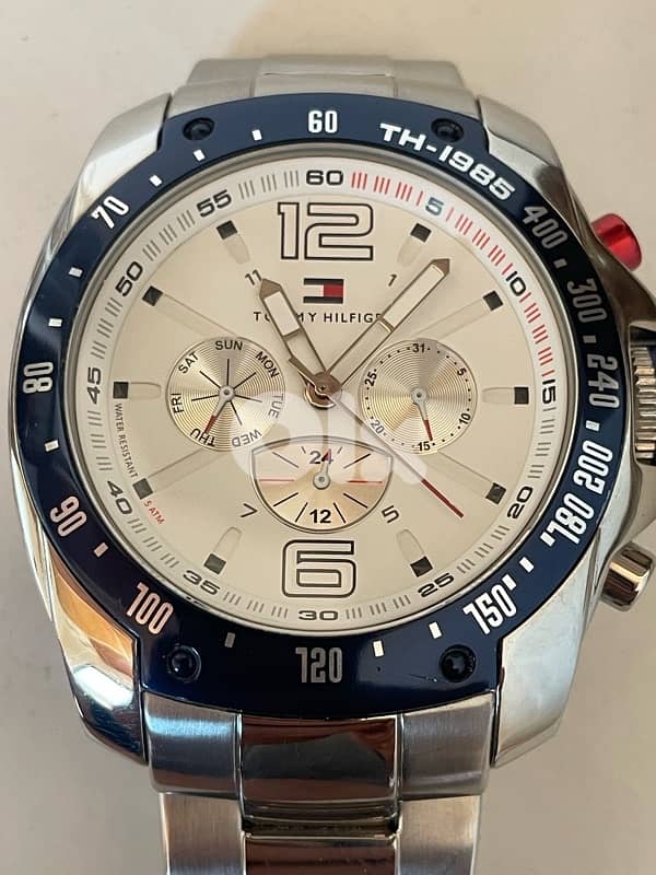Tommy Hilfiger 1