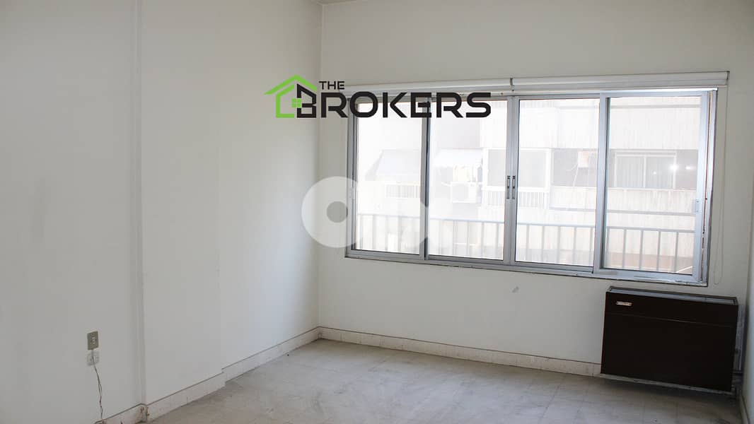 Apartment for Rent in Mar Elias شقة للايجار في مار الياس 0