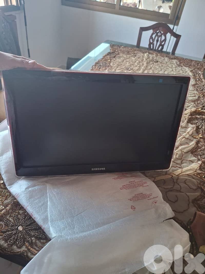 Samsung LED TV – Compact Size, Excellent Condition! 0