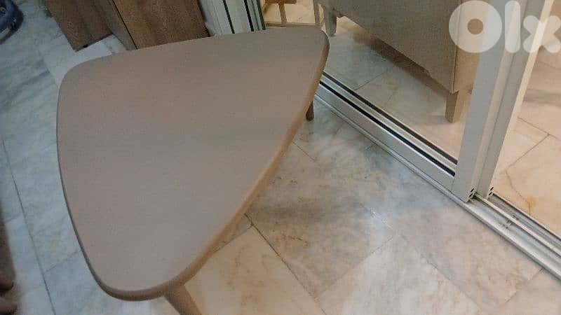 salon jded with table 2