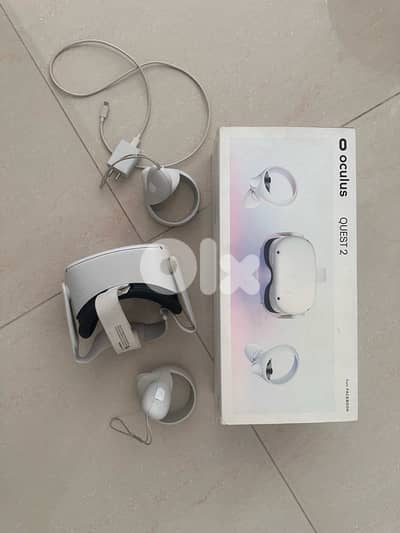 Oculus Quest 2 with Original Components and Box