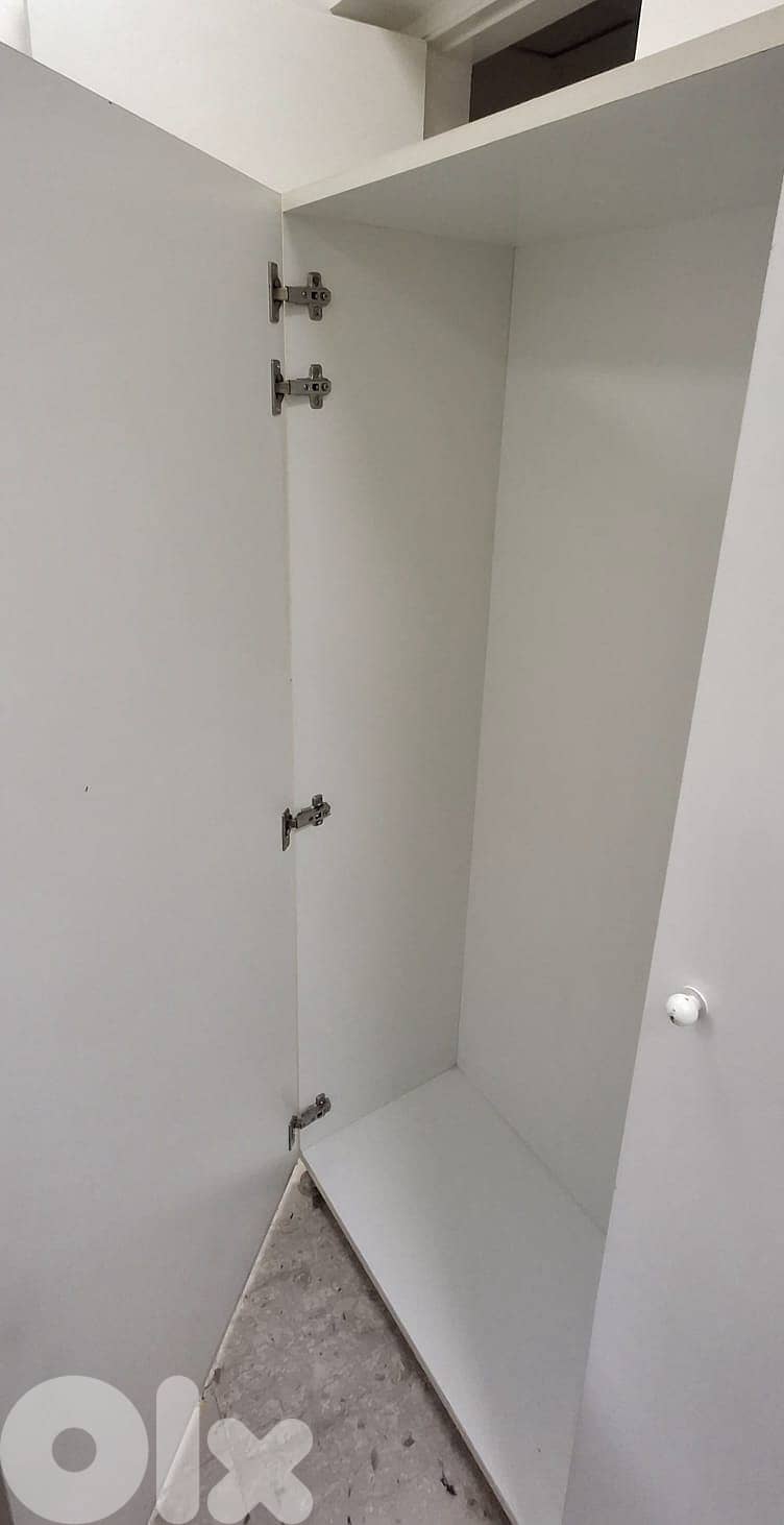 cabinet 0