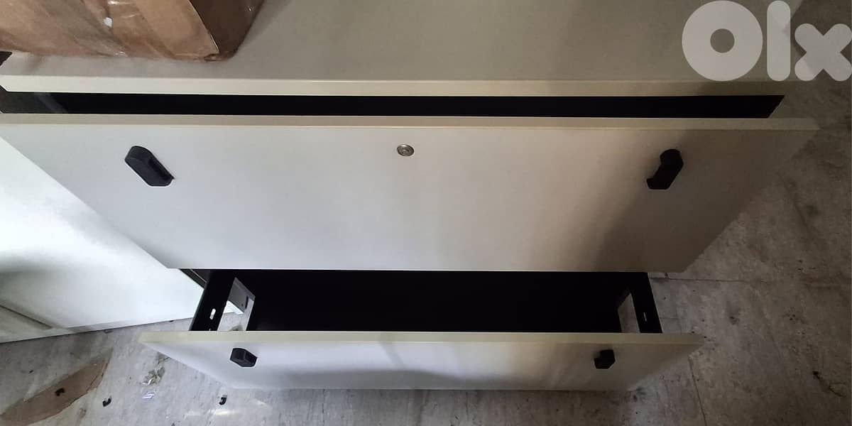 cabinet 1