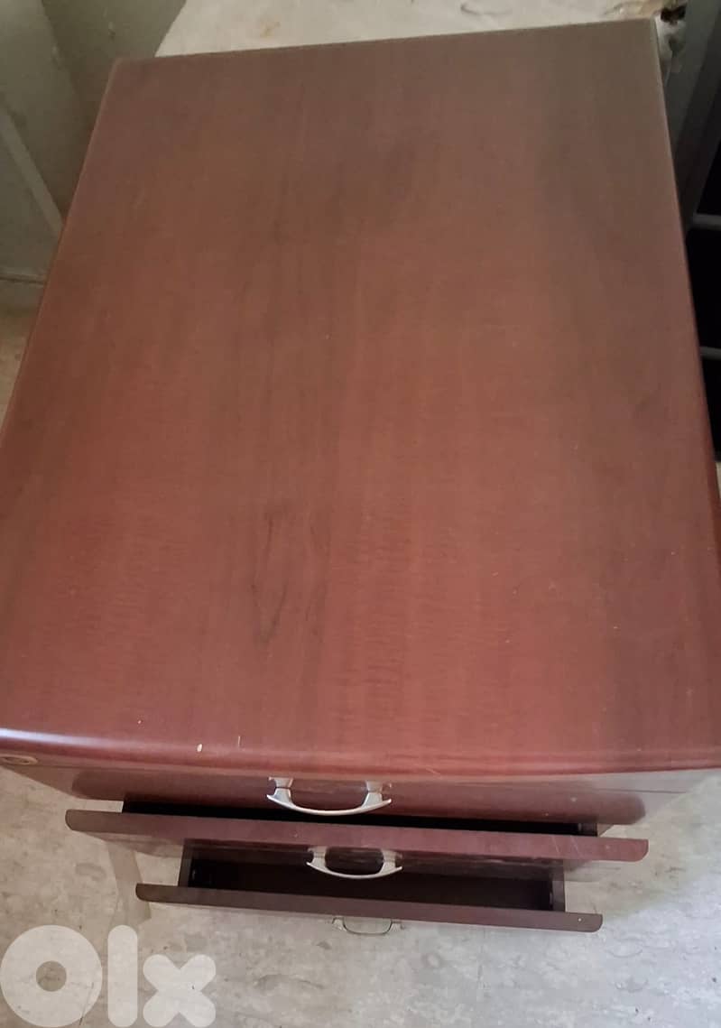 cabinet 2