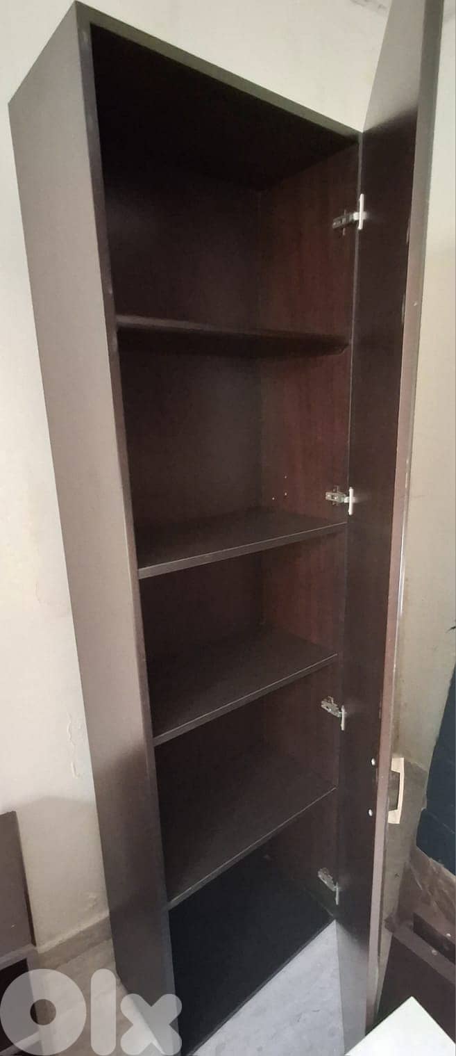 cabinet 1