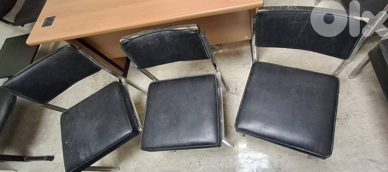 chairs 0