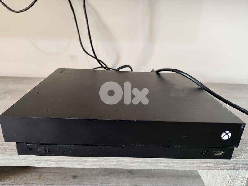 Xbox one x super clean 0