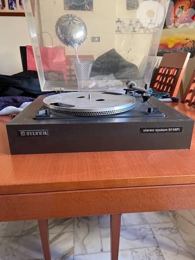 Silver Turntable