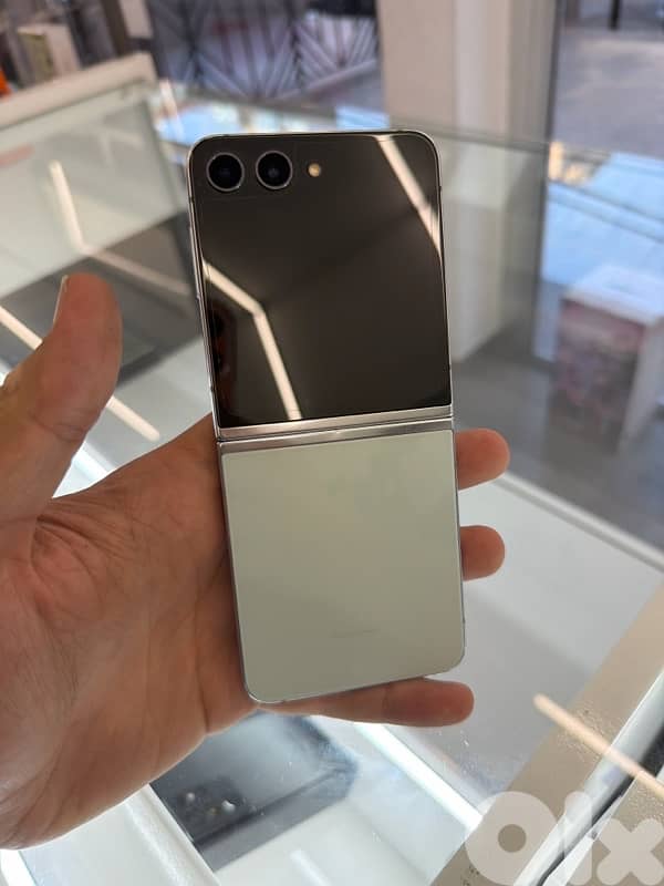 Samsung Z flip 5 / 256gb 0