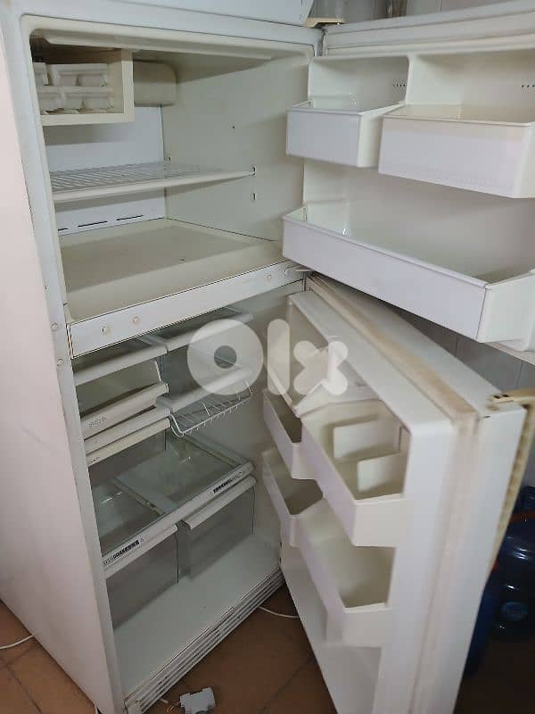 General Electric fridge براد 1