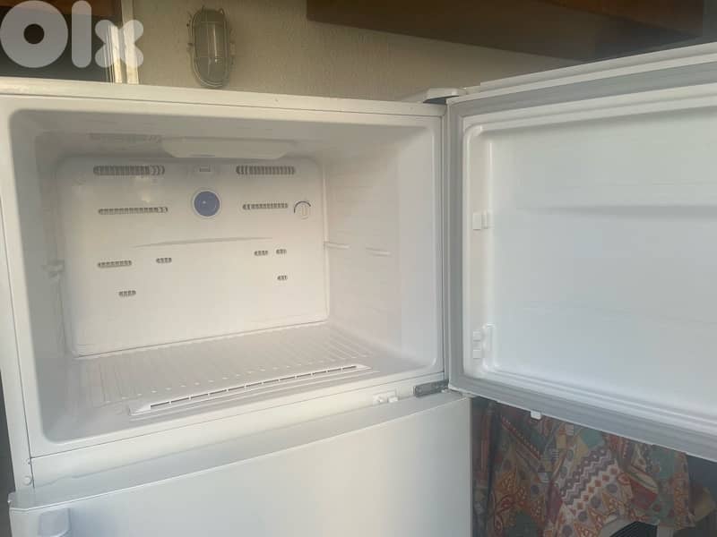 براد و ثلاجة Samsung  حالة ممتازة 1