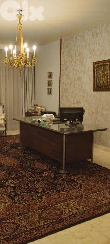 طاولة مكتب 2