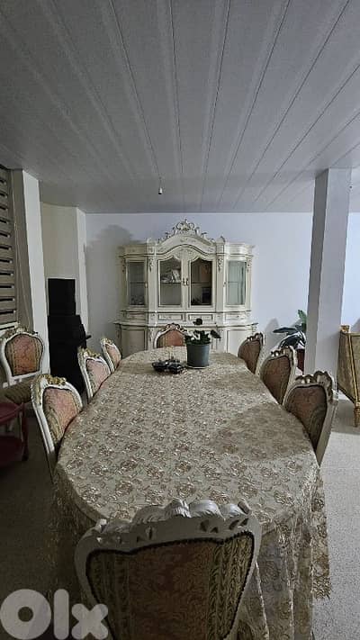 White vintage dining Room