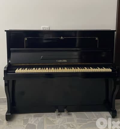 YKPAIHA Upright Piano – Black – Good Condition