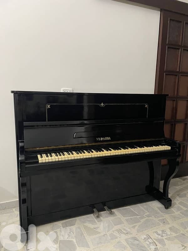 YKPAIHA Upright Piano – Black – Good Condition 3