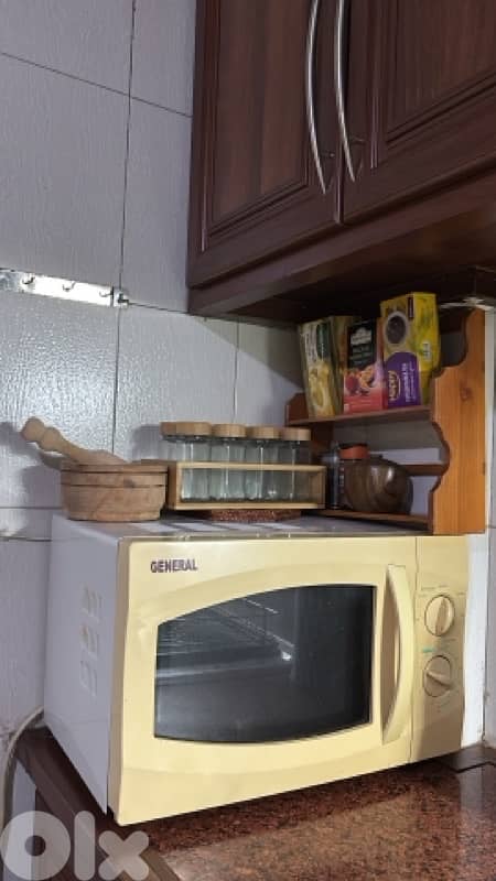 مايكرويف مستعمل شغال 100% Fully functional used Microwave 2