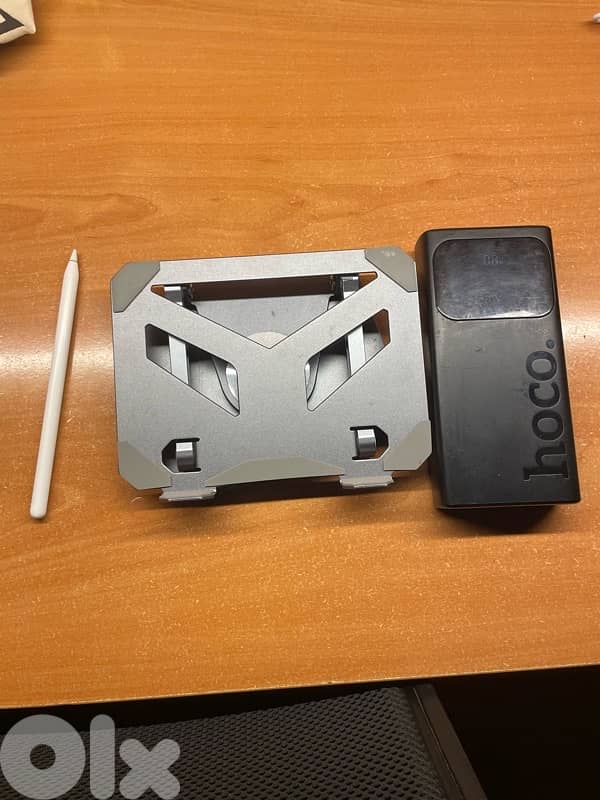 iPad accessories 0