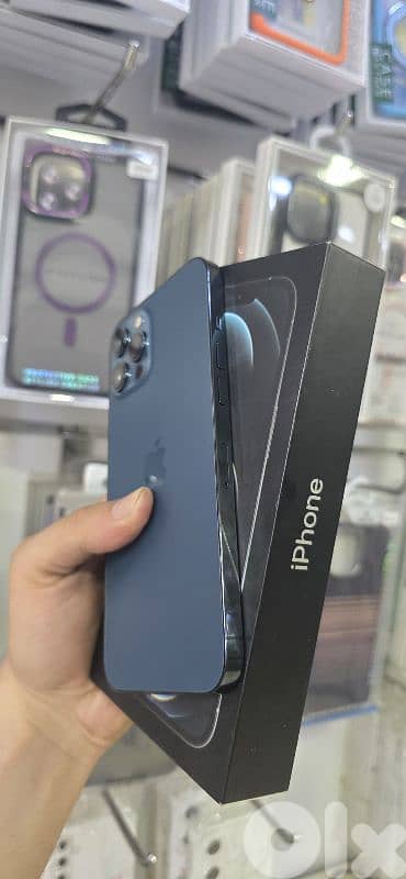 iphone 12 pro max 256 gb like new 0