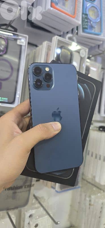 iphone 12 pro max 256 gb like new 1
