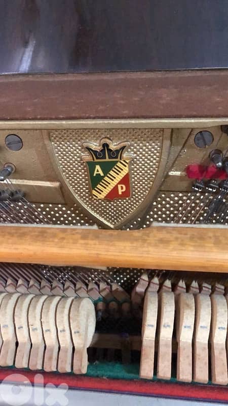 Petrof piano 1