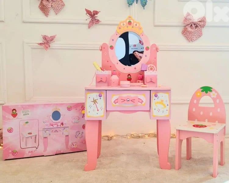 Strawberry Princess Dresser 12