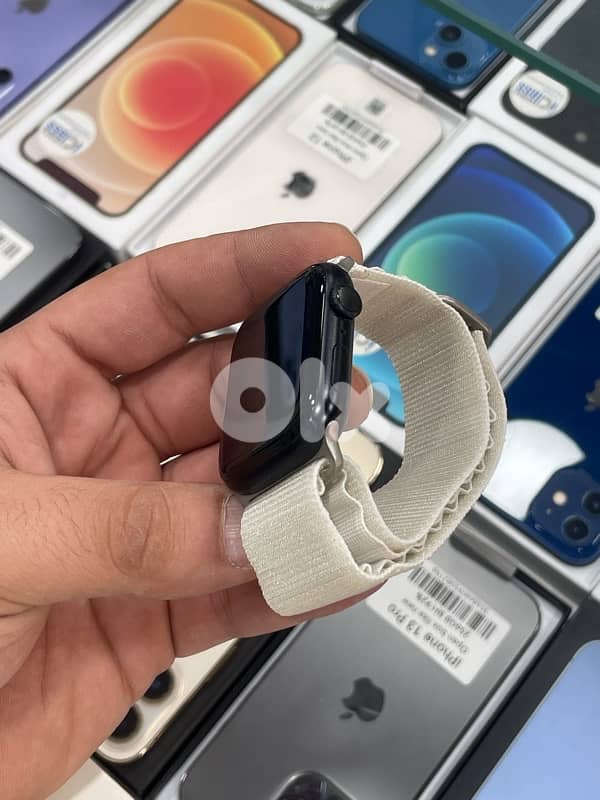 Apple Watch series 9 45 MM battery 100% like new 1