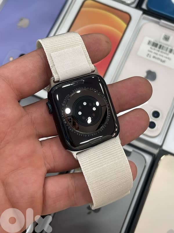 Apple Watch series 9 45 MM battery 100% like new 2