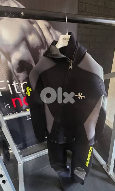 diving suit بدلة غطس