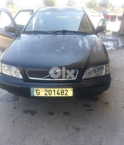 فولفو أس 40 2000