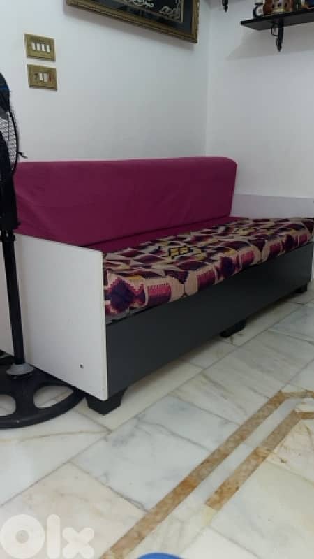 كنباية بتصير تخت خشب تقيل بحالة جيدة 0