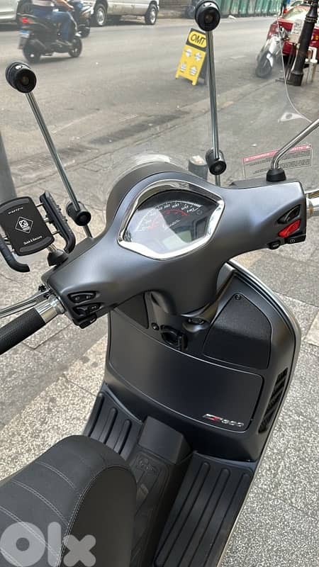 vespa GTS supersport 300 2022 5