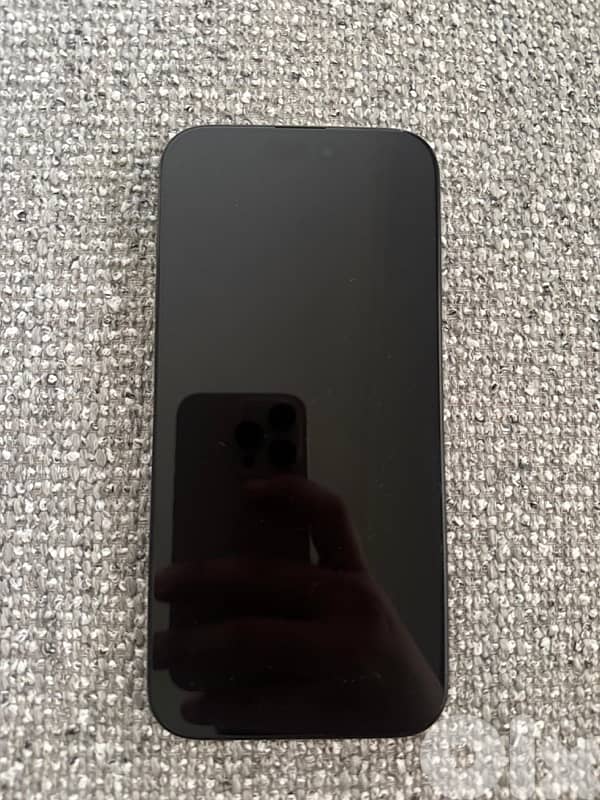 iphone 16 pro max like new 0