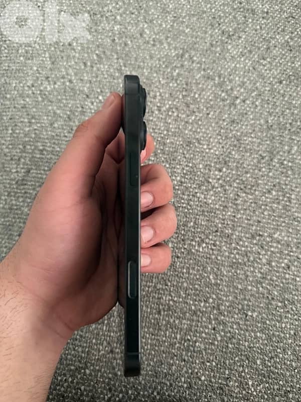 iphone 16 pro max like new 3