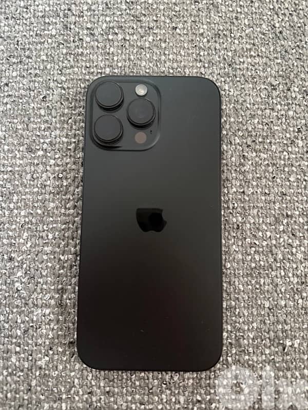 iphone 16 pro max like new 4