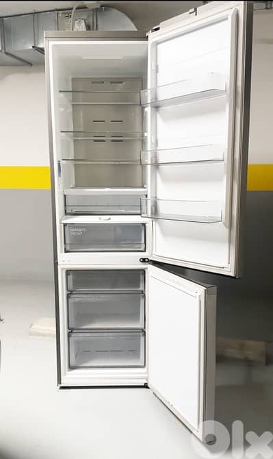 samsung refrigerator like new used 6 months only