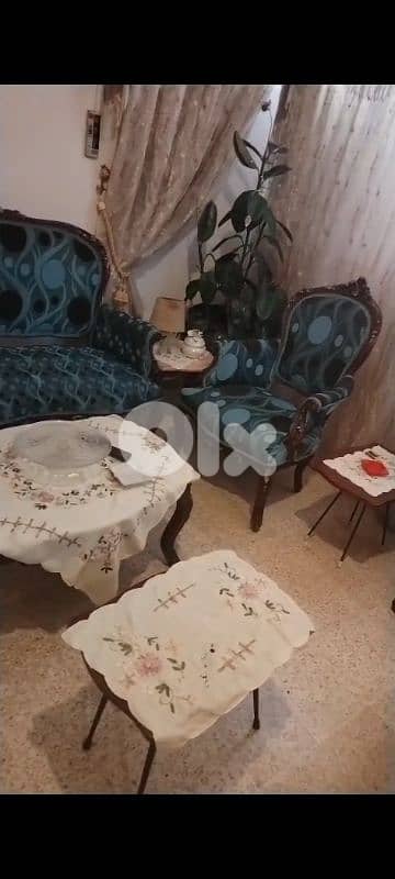 صالون مستعمل لكنه في حالة جيدة جدا 1