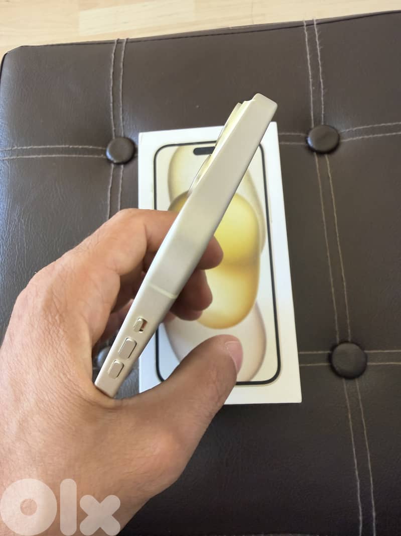iPhone 15 plus in Yellow 1