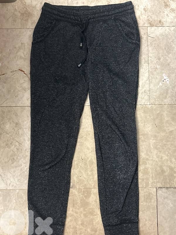 Black pants 0