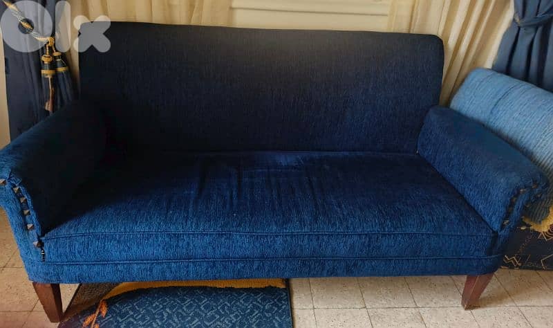 Vintage sofa 0