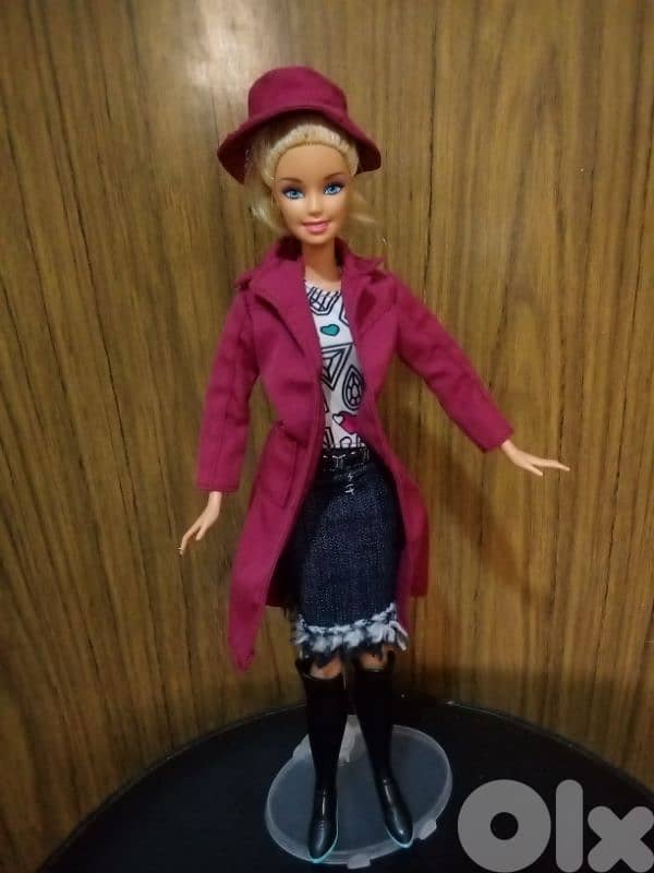 Barbie WINTER Mattel2011 great doll bend legs+Outfit+Boots+Coat+Hat=26 0