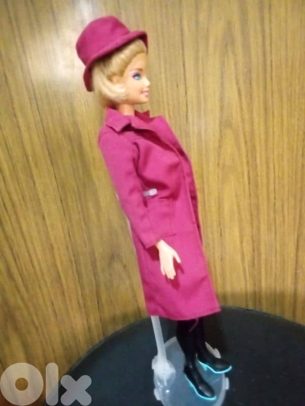 Barbie WINTER Mattel2011 great doll bend legs+Outfit+Boots+Coat+Hat=26 5