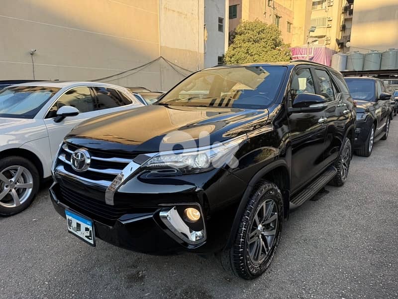 Toyota Fortuner 2017 0