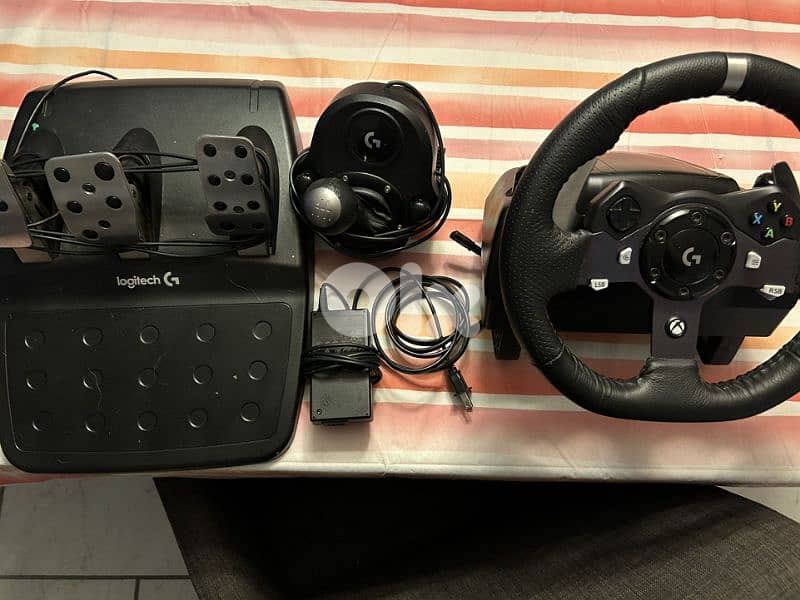 Logitech G920 Racing Wheel – Excellent Condition 1