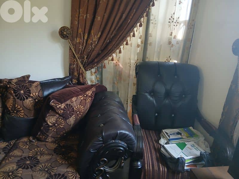 صالون+ غرفة قعدة+طاولة صالون + طقم طاولات جلد+٣برادي 3
