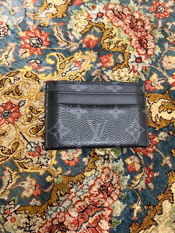 Lv carholder 1
