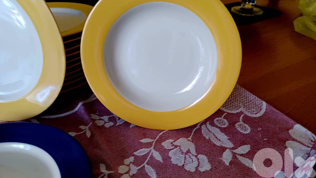 Italian Tognana Dinnerware Set – 18 Pieces, Vibrant Yellow & Blue 1