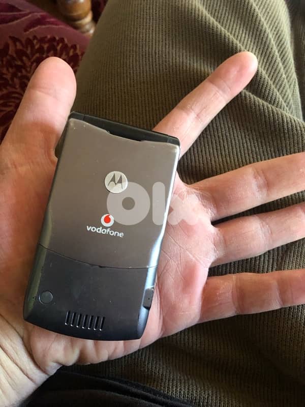 Motorolla v3i vintage mobile phone 4