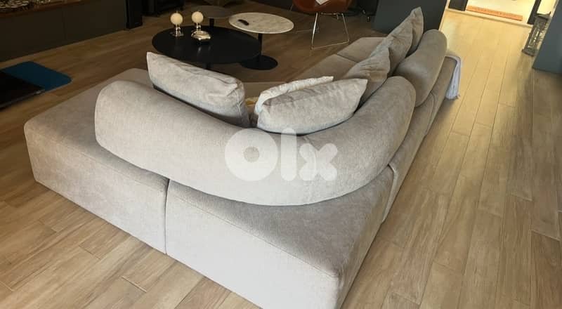grey sofa 2