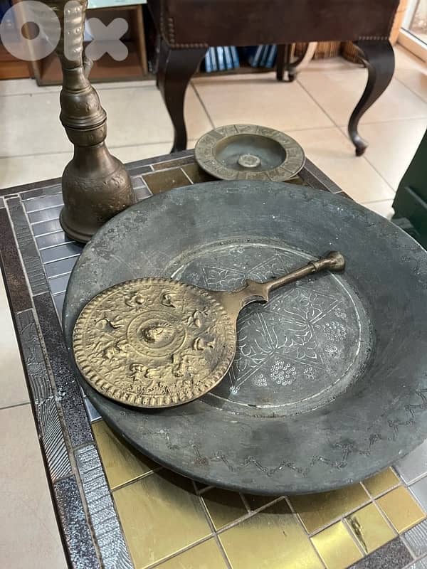 ANTIQUE SIDE TABLE 2